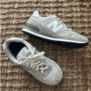 New Balance 574 Classic Light Gray Suede Sneakers Women’s Size 10 UK8 EU41.5 EUC